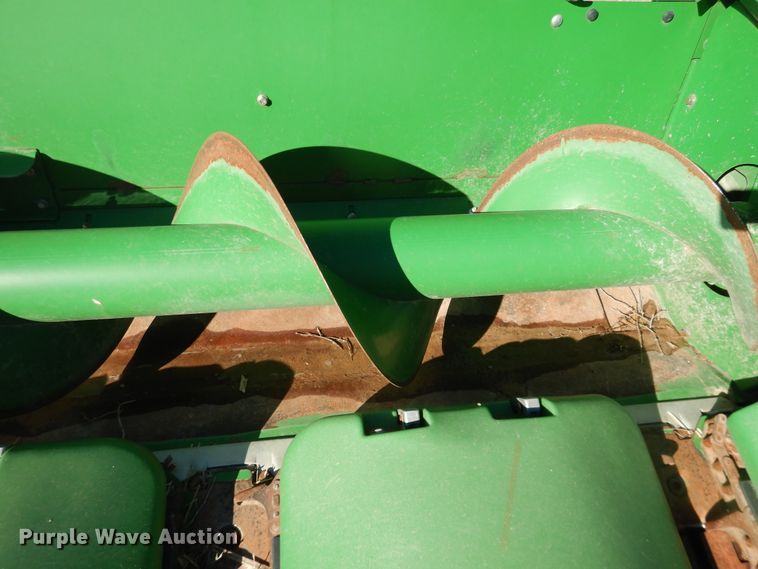 image for item DJ4924 2012 John Deere 612C  corn head