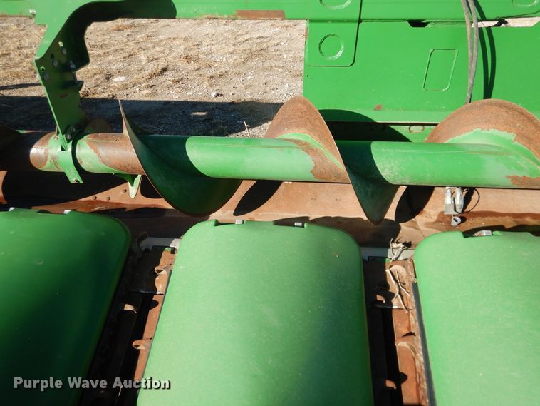 image for item DJ4924 2012 John Deere 612C  corn head