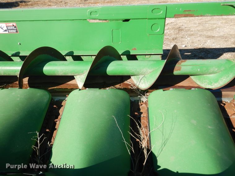 image for item DJ4924 2012 John Deere 612C  corn head