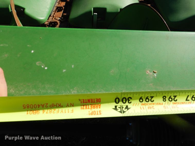 image for item DJ4924 2012 John Deere 612C  corn head