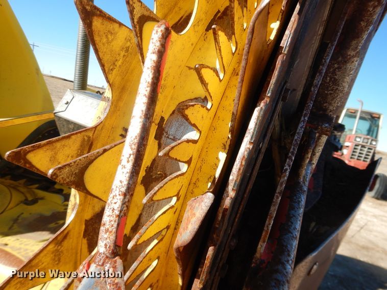 image for item DJ4929 John Deere 770  rotary forage head