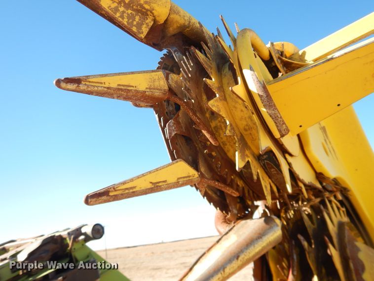 image for item DJ4929 John Deere 770  rotary forage head