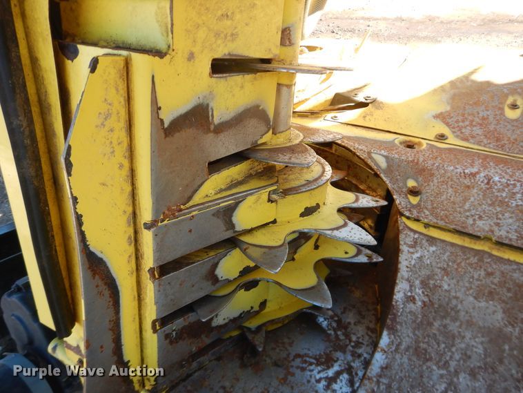 image for item DJ4929 John Deere 770  rotary forage head