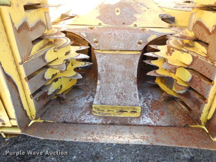 image for item DJ4929 John Deere 770  rotary forage head