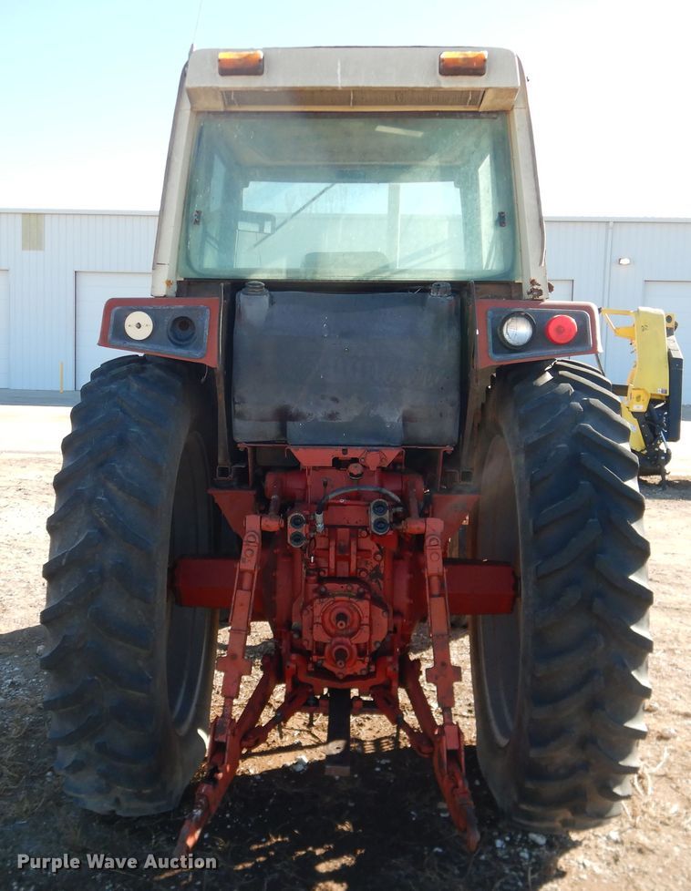 image for item DJ4930 International 186  tractor