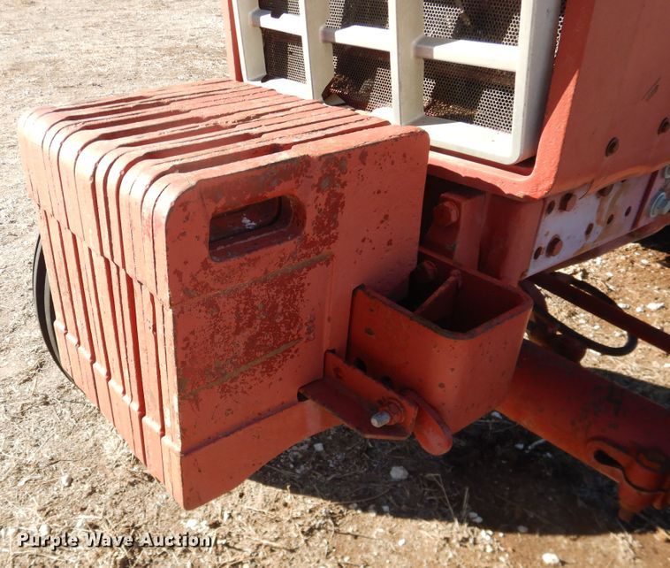 image for item DJ4930 International 186  tractor