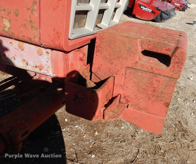 image for item DJ4930 International 186  tractor