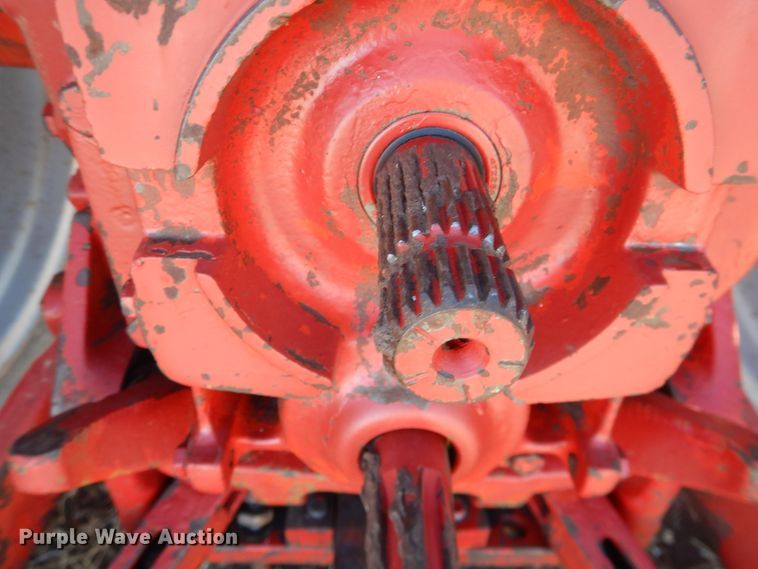 image for item DJ4930 International 186  tractor