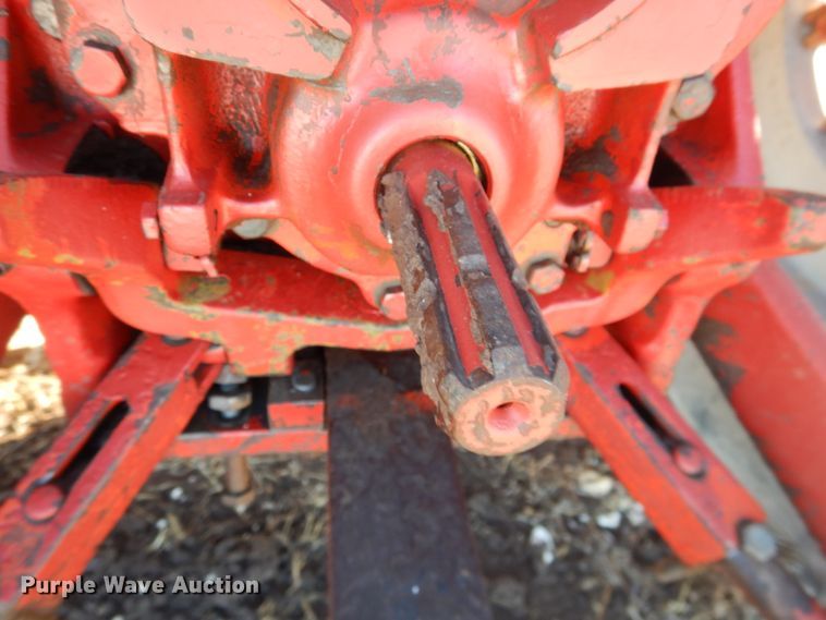 image for item DJ4930 International 186  tractor