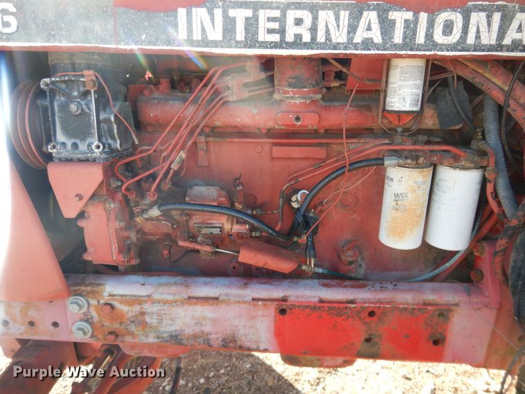 image for item DJ4930 International 186  tractor