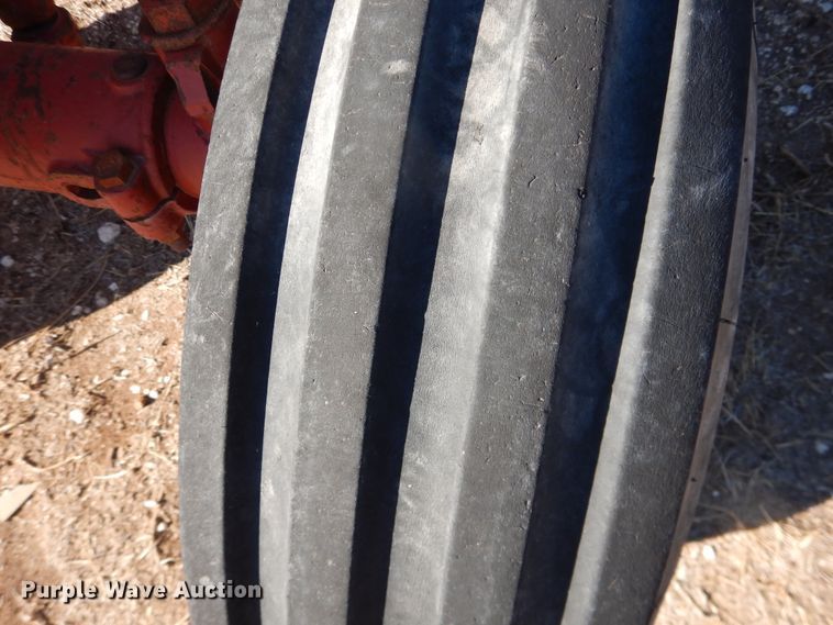 image for item DJ4930 International 186  tractor