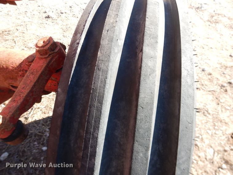 image for item DJ4930 International 186  tractor