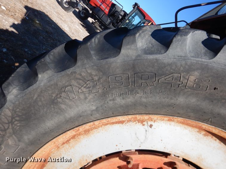 image for item DJ4930 International 186  tractor