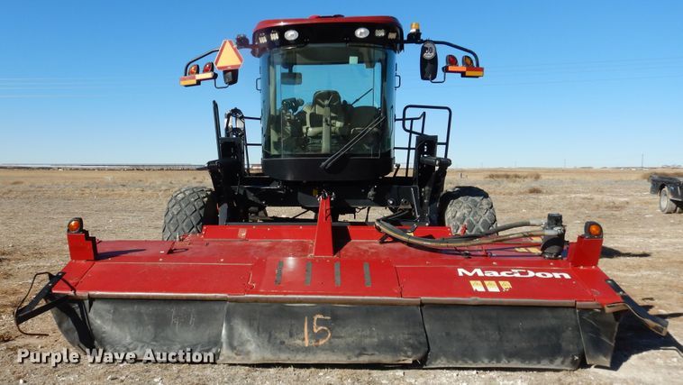 image for item DJ4931 2018 MacDon M1240  windrower