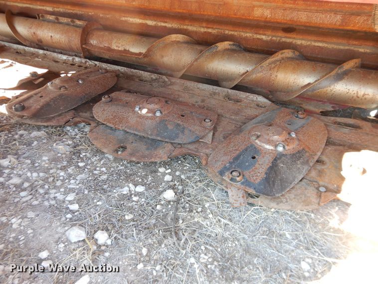 image for item DJ4931 2018 MacDon M1240  windrower