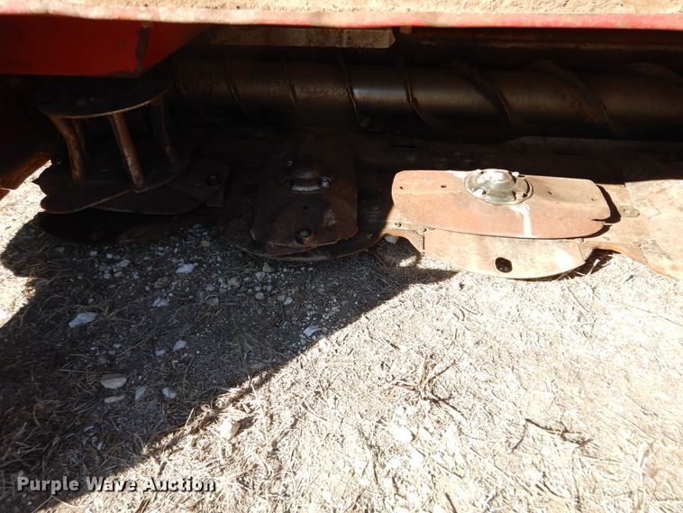 image for item DJ4931 2018 MacDon M1240  windrower