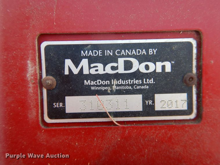 image for item DJ4931 2018 MacDon M1240  windrower