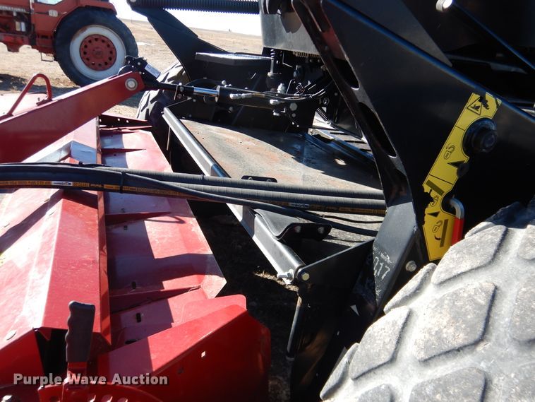 image for item DJ4931 2018 MacDon M1240  windrower