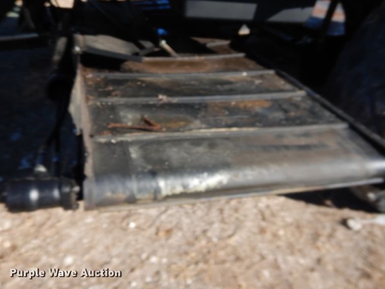 image for item DJ4931 2018 MacDon M1240  windrower