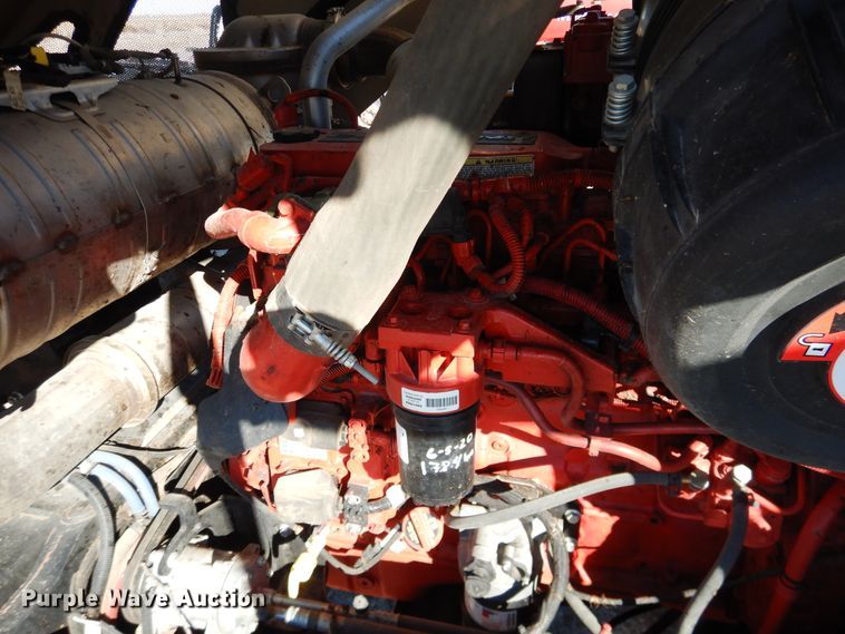 image for item DJ4931 2018 MacDon M1240  windrower