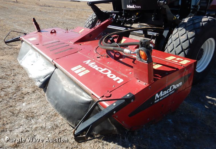 image for item DJ4932 2017 MacDon M1240  windrower