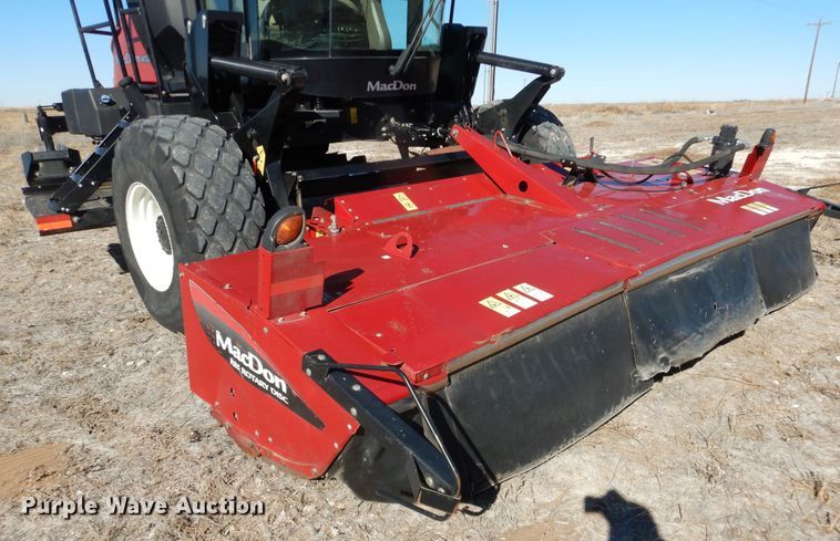 image for item DJ4932 2017 MacDon M1240  windrower