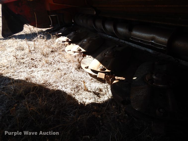 image for item DJ4932 2017 MacDon M1240  windrower