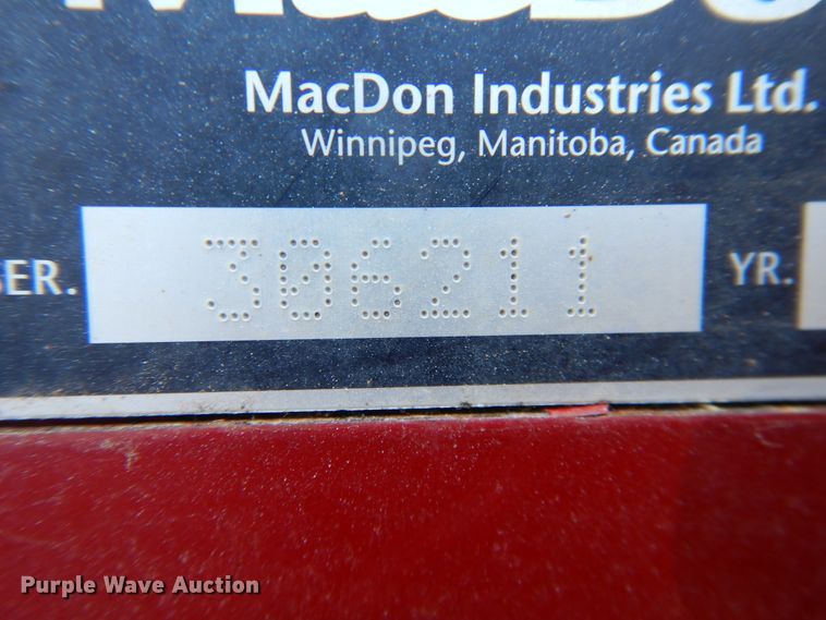 image for item DJ4932 2017 MacDon M1240  windrower