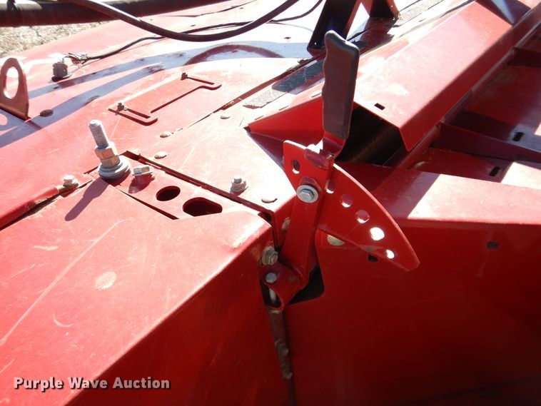 image for item DJ4932 2017 MacDon M1240  windrower