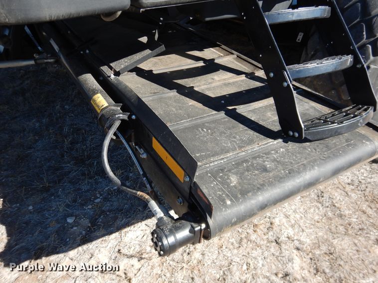 image for item DJ4932 2017 MacDon M1240  windrower