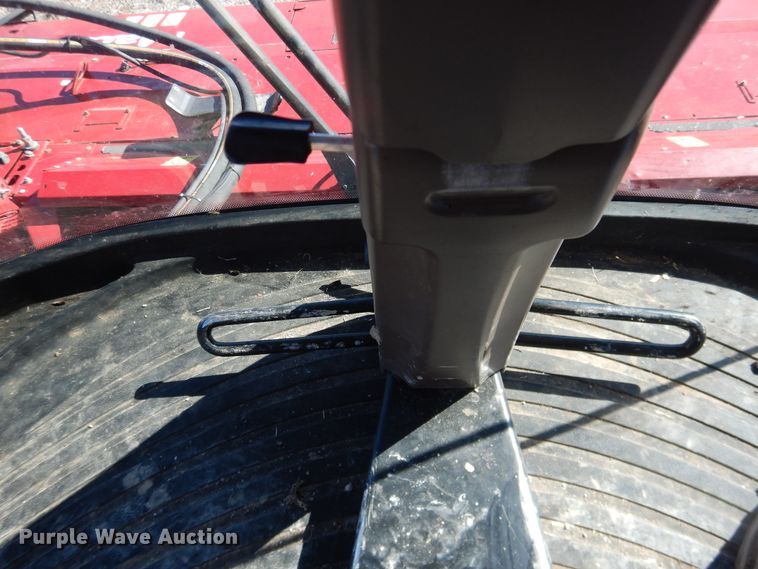 image for item DJ4932 2017 MacDon M1240  windrower