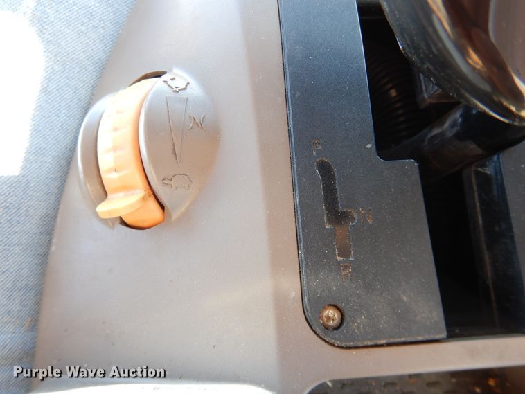 image for item DJ4932 2017 MacDon M1240  windrower