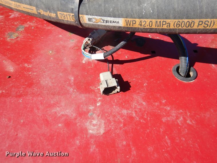 image for item DJ4933 2017 MacDon M1240  windrower