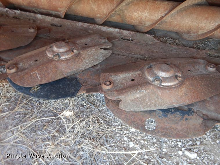 image for item DJ4933 2017 MacDon M1240  windrower