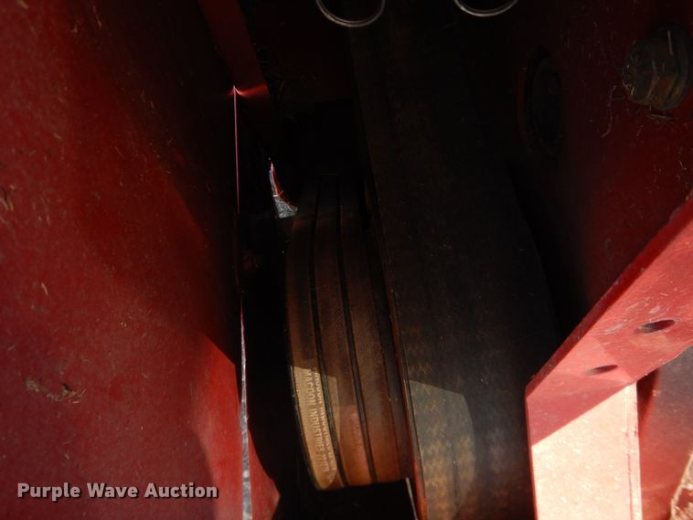 image for item DJ4933 2017 MacDon M1240  windrower