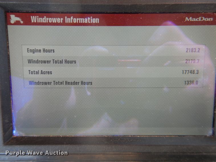 image for item DJ4933 2017 MacDon M1240  windrower