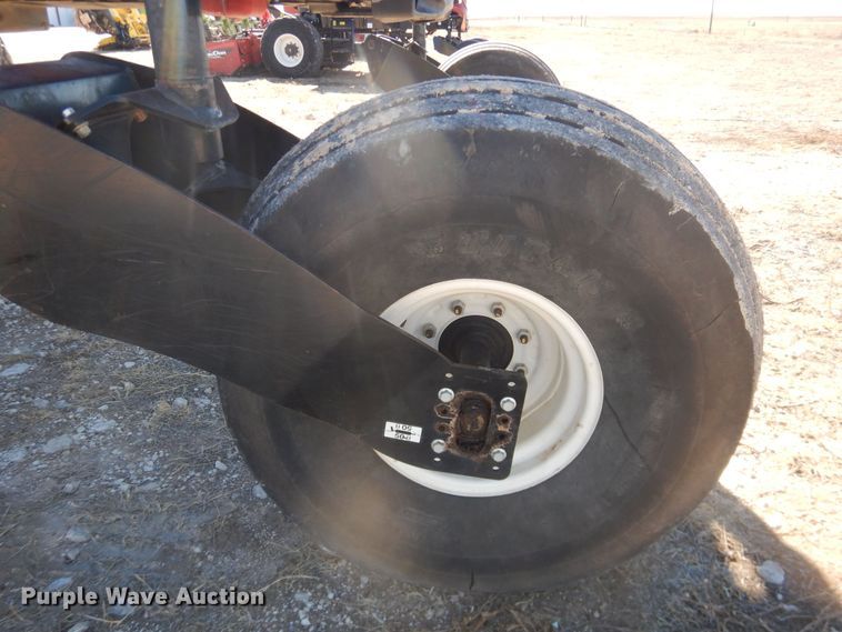 image for item DJ4933 2017 MacDon M1240  windrower