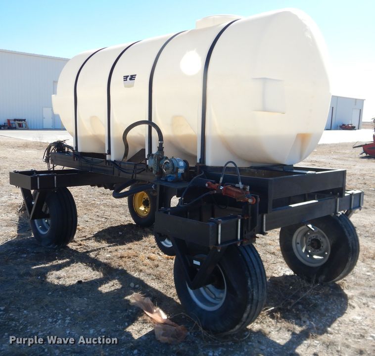 image for item DJ4937 Wylie tank trailer