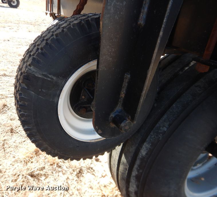 image for item DJ4937 Wylie tank trailer