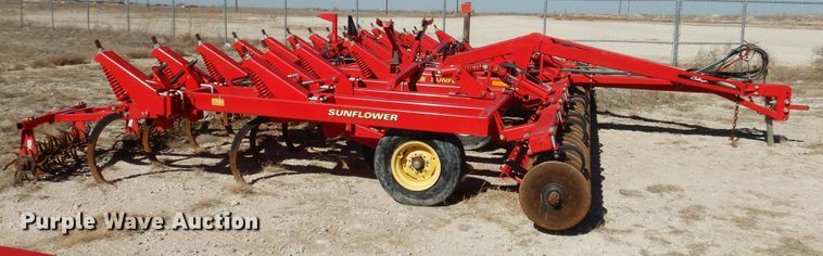 image for item DJ4941 Sunflower 4233  field cultivator