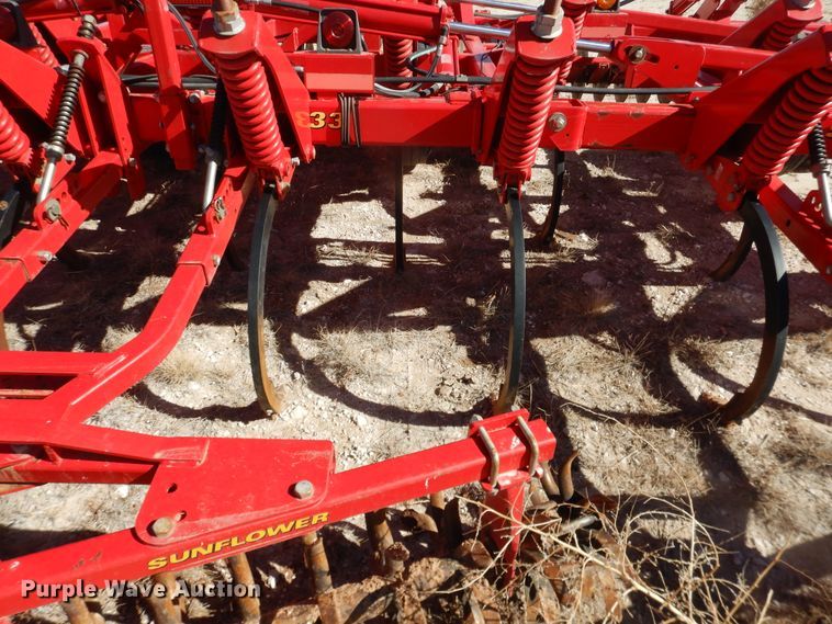 image for item DJ4941 Sunflower 4233  field cultivator