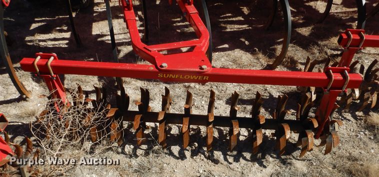 image for item DJ4941 Sunflower 4233  field cultivator