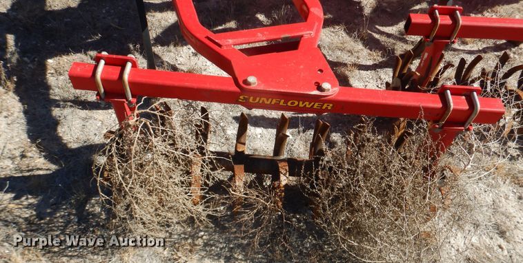 image for item DJ4941 Sunflower 4233  field cultivator