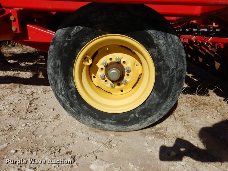 image for item DJ4941 Sunflower 4233  field cultivator