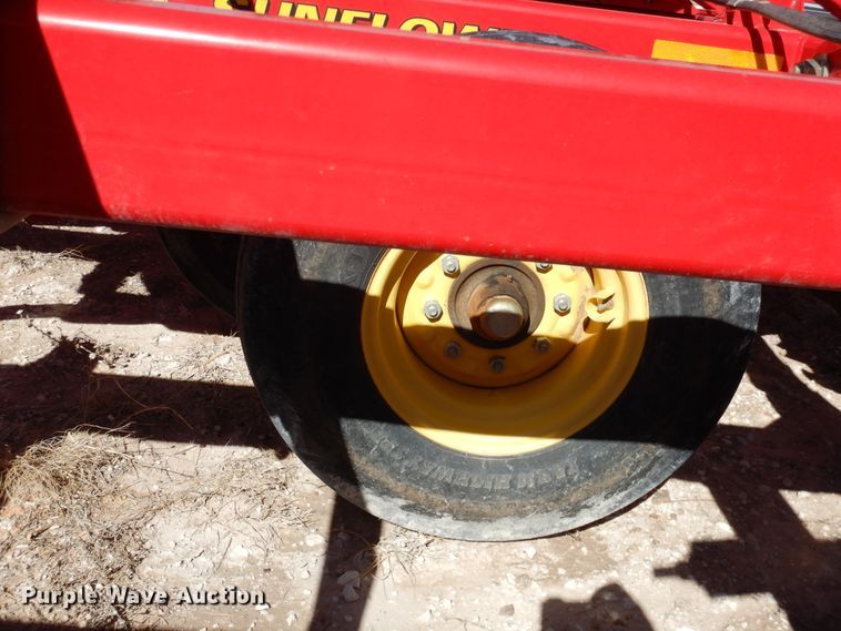 image for item DJ4941 Sunflower 4233  field cultivator