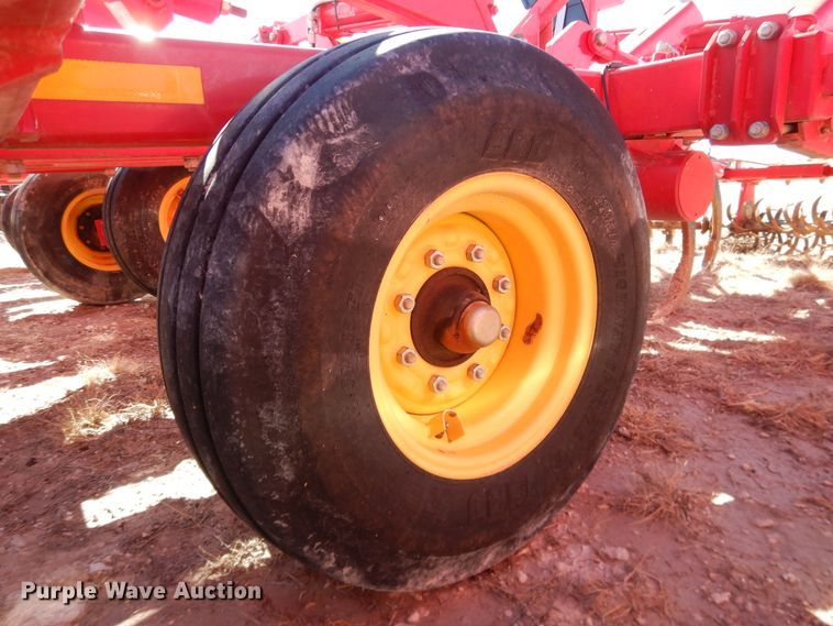 image for item DJ4941 Sunflower 4233  field cultivator