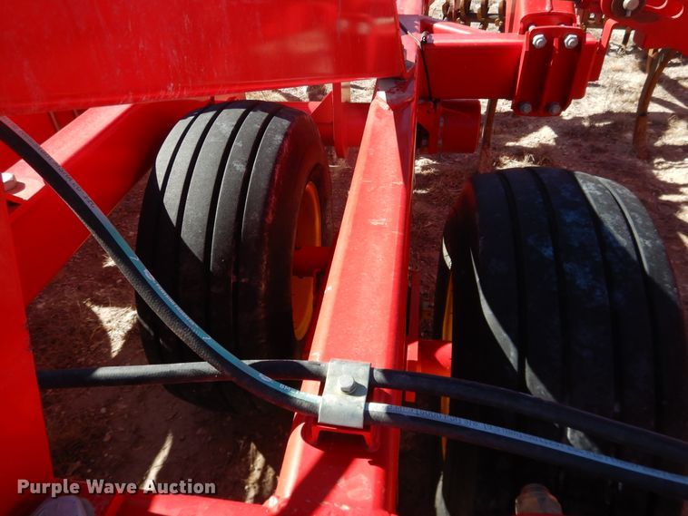 image for item DJ4941 Sunflower 4233  field cultivator