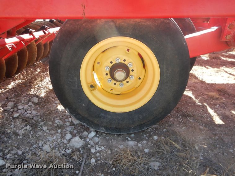 image for item DJ4941 Sunflower 4233  field cultivator