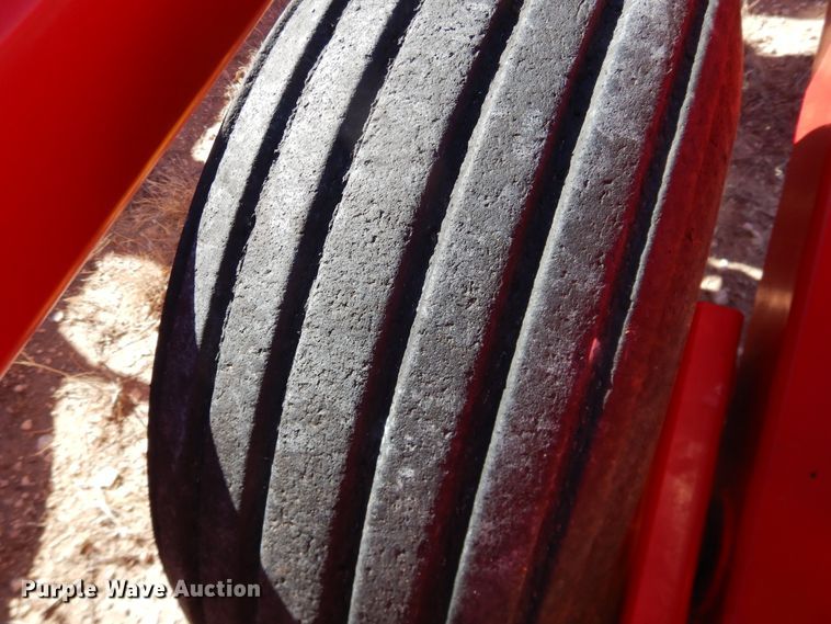 image for item DJ4941 Sunflower 4233  field cultivator