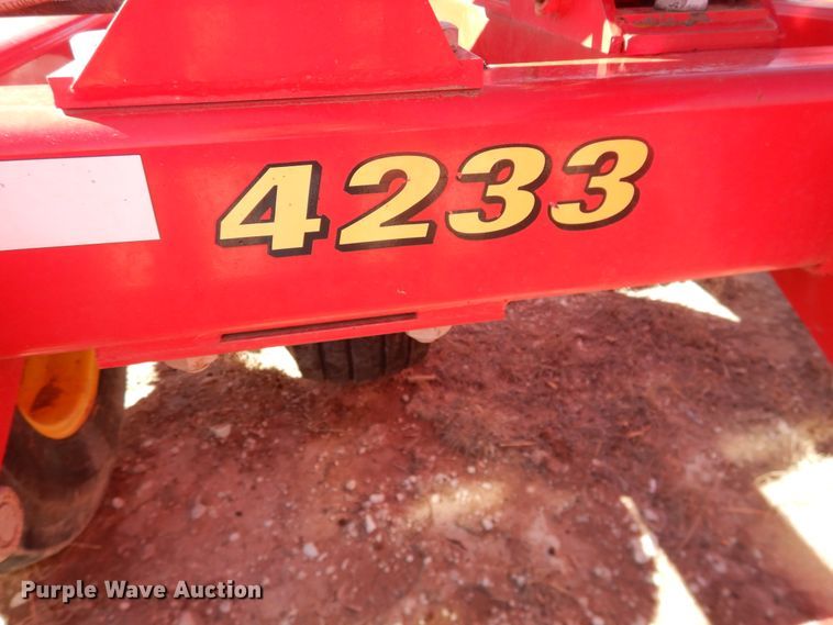 image for item DJ4941 Sunflower 4233  field cultivator